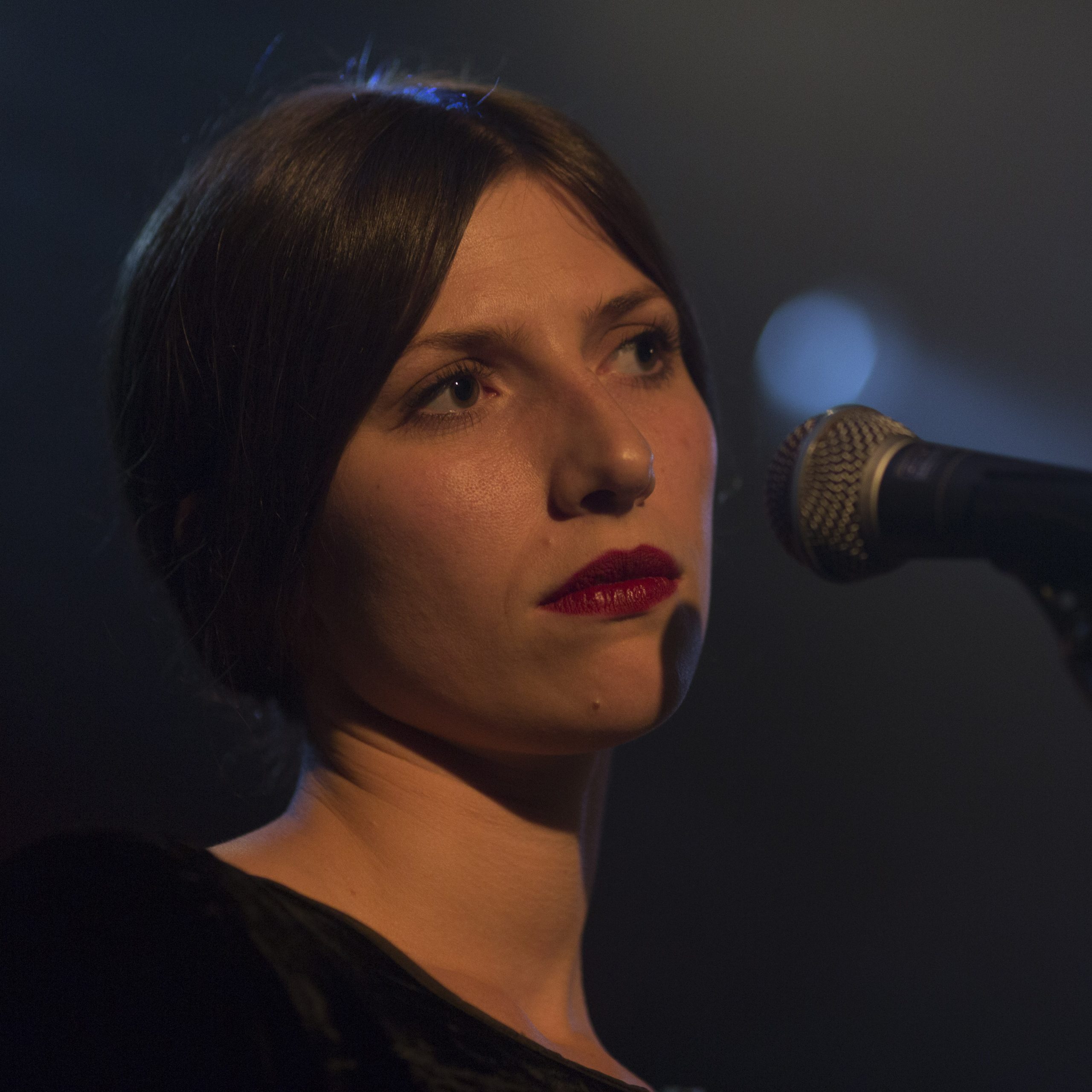 Aldous Harding — Aldous Harding on 21 November 2015, with Marlon Williams at the Oxford Art Factory in Sydney (Australia)