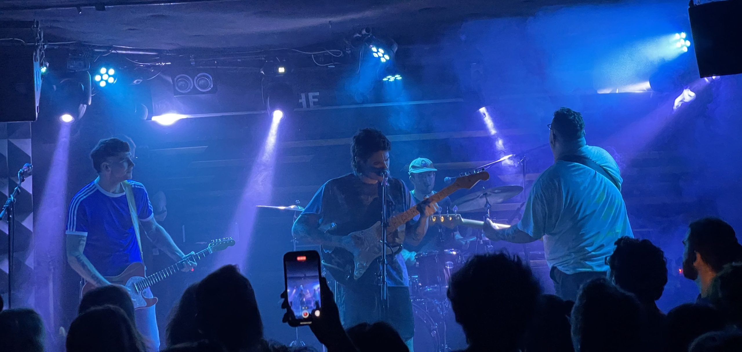 Mom Jeans. — Mom Jeans performing at Badehaus in Berlin in 2023.